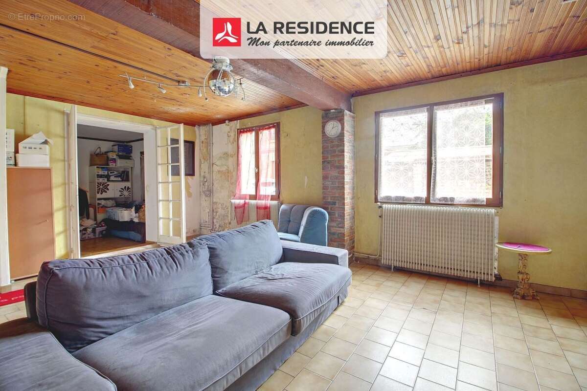 Maison à SAINT-ETIENNE-DU-ROUVRAY