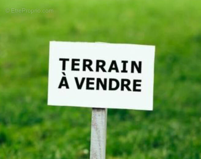 Terrain à LEZIGNAN-LA-CEBE