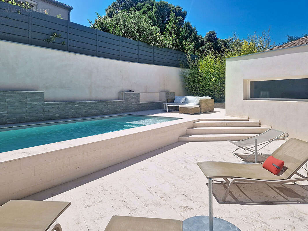 Maison à VILLENEUVE-LES-AVIGNON