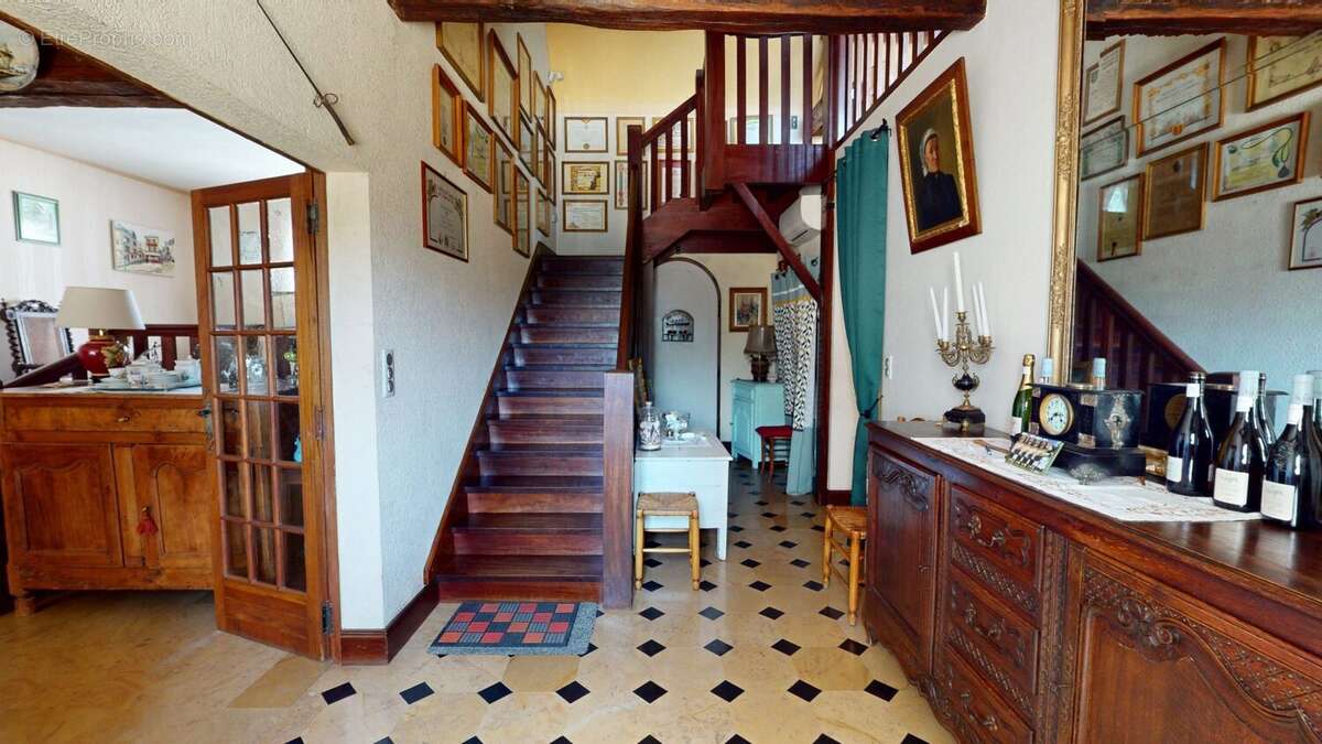 Maison 217 m² à Noyers-Sur-Cher  - photo 7