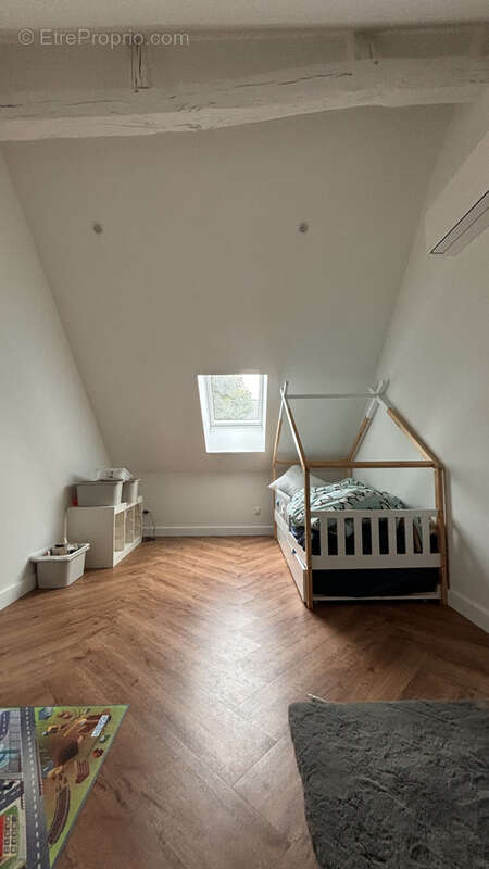 Maison à LA CHAPELLE-SAINT-MESMIN