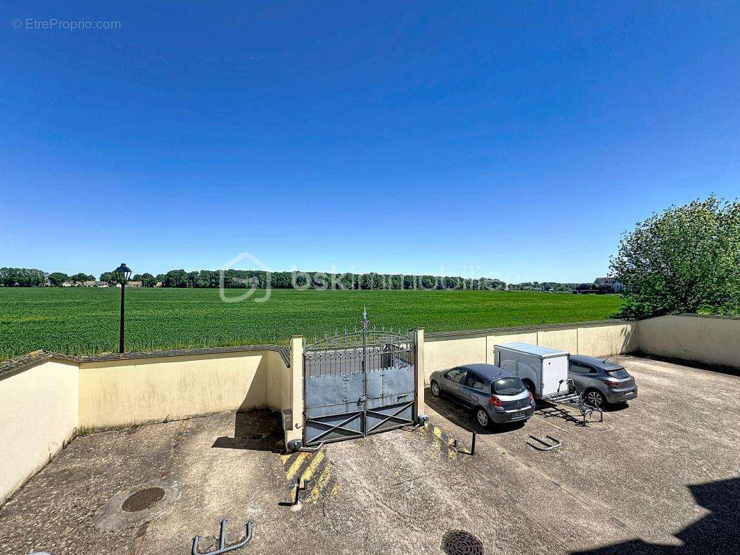 Au cœur du charmant village de Neauphle-le-Château, dans un environnement calme et sans vis-à-vis, découvrez ce bel appartement  - photo 14