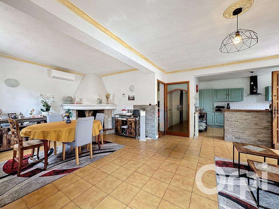 Cagnes Sur Mer, 3 pièces 87 m² (rez-de-jardin) - terrasse - Parking - - photo 8