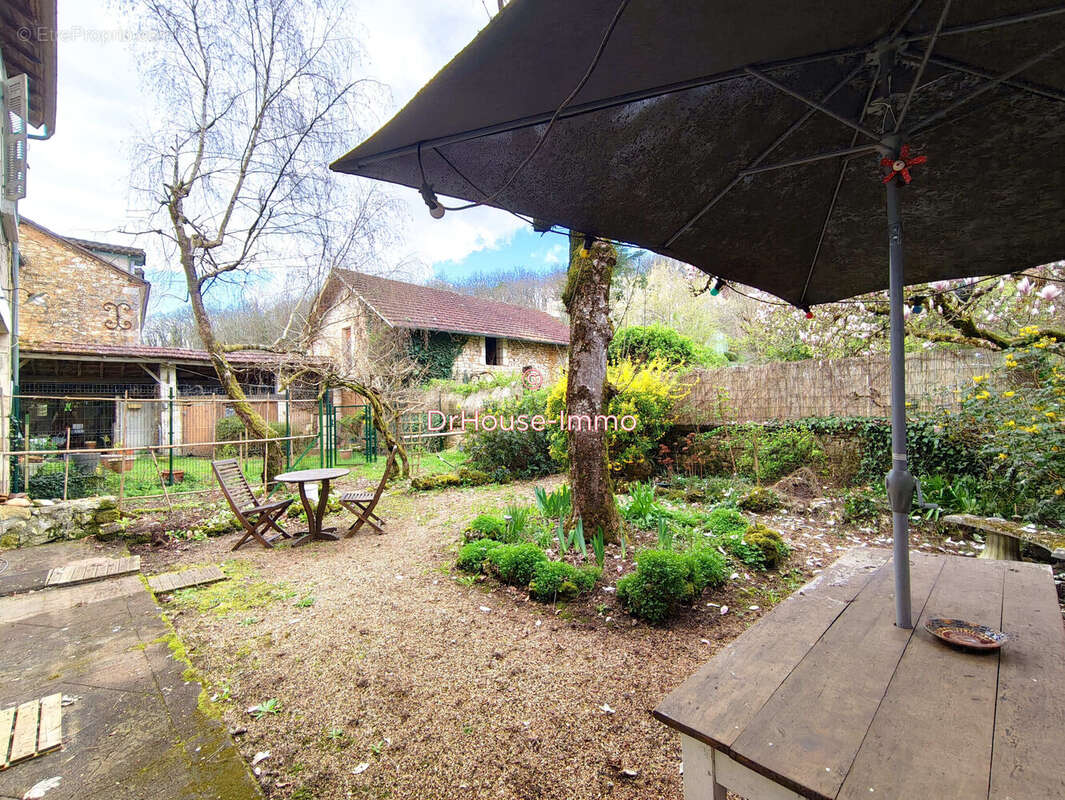 Maison 253 m² à Savignac-Les-Eglises  - photo 32