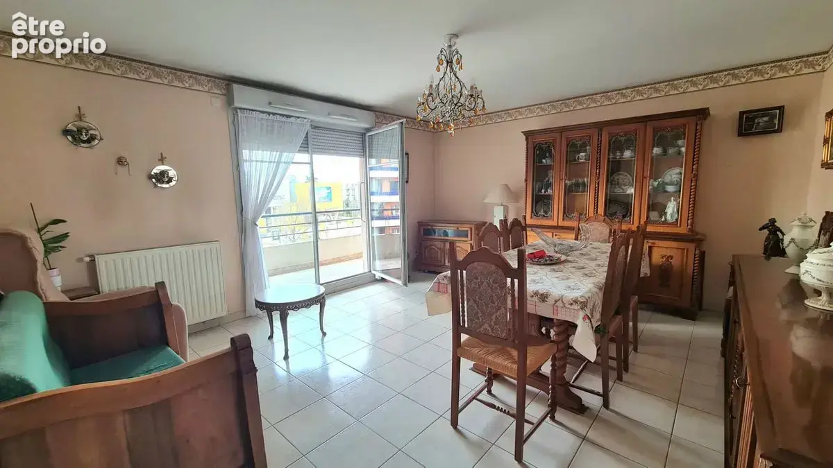 Appartement Saint-Priest 3 pièce(s) 67 m² avec garage et cave - photo 4