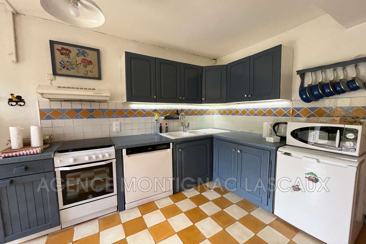 Maison 70 m² à Montignac  - photo 8