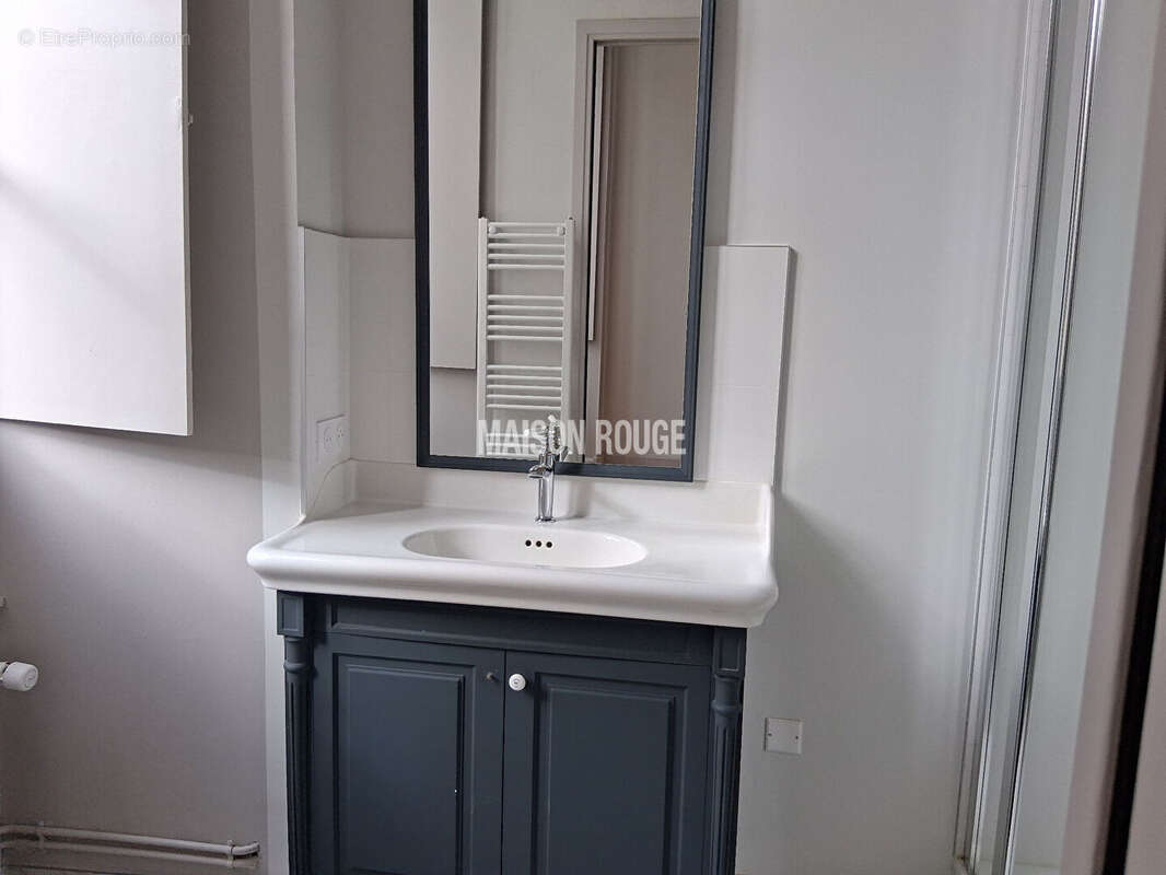 Très bel appartement,186m², 7 pièces, excellent état, à proximité de la cathédrale de Rennes - photo 10
