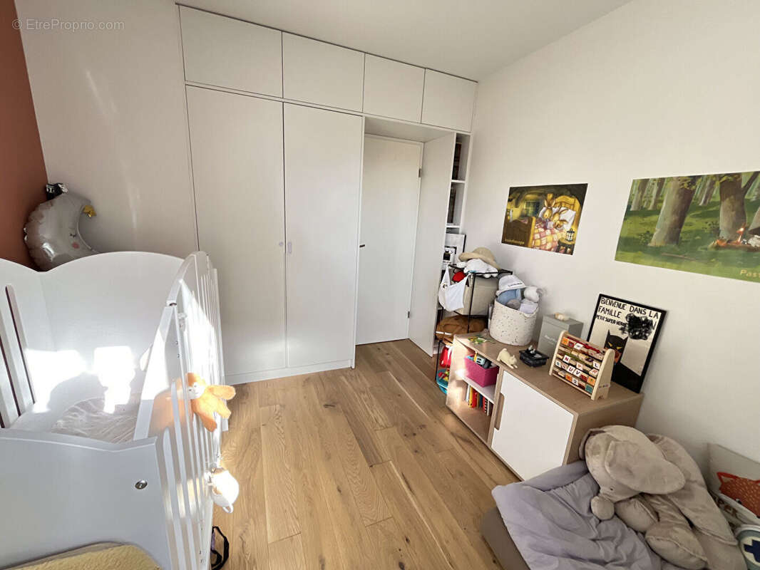 Appartement à SARTROUVILLE