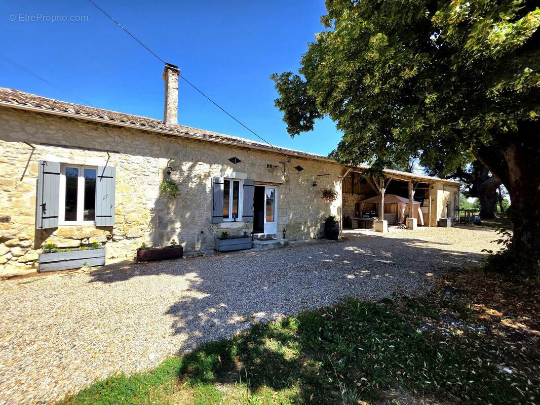 Maison à LAUZUN