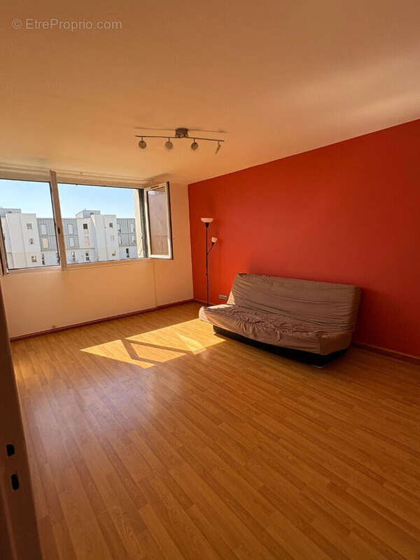 Appartement à FRESNES