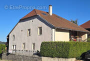 Maison à LALLEYRIAT