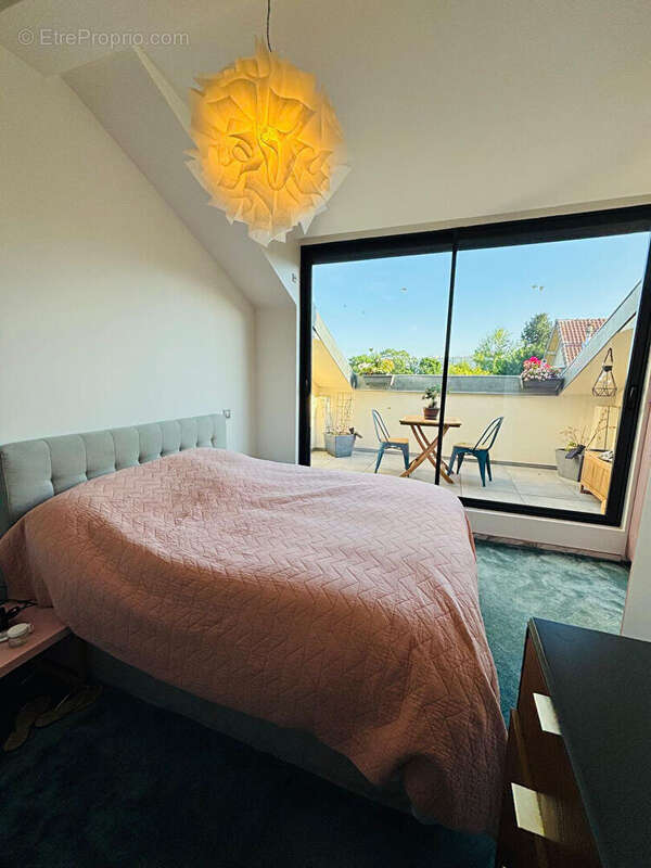 Appartement à SURESNES