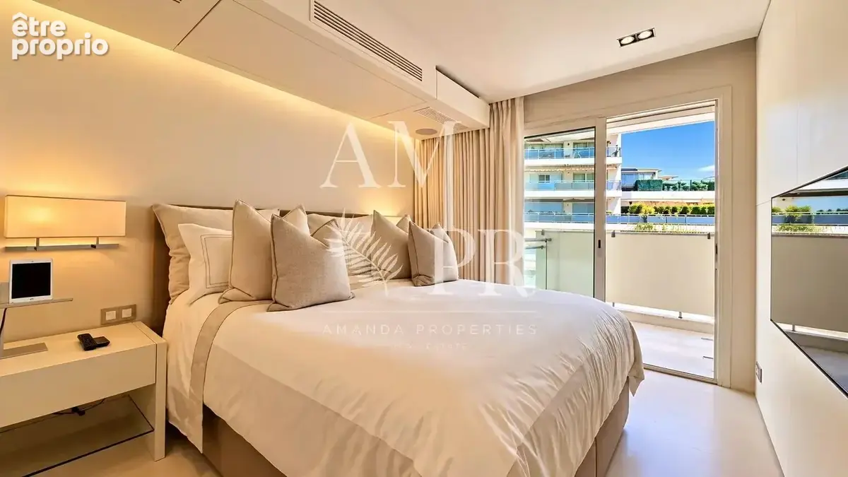 Cannes – arrière-croisette  140 m² – 4 chambres en suite – double espace de vie - photo 9