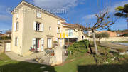 Maison à CHANOS-CURSON