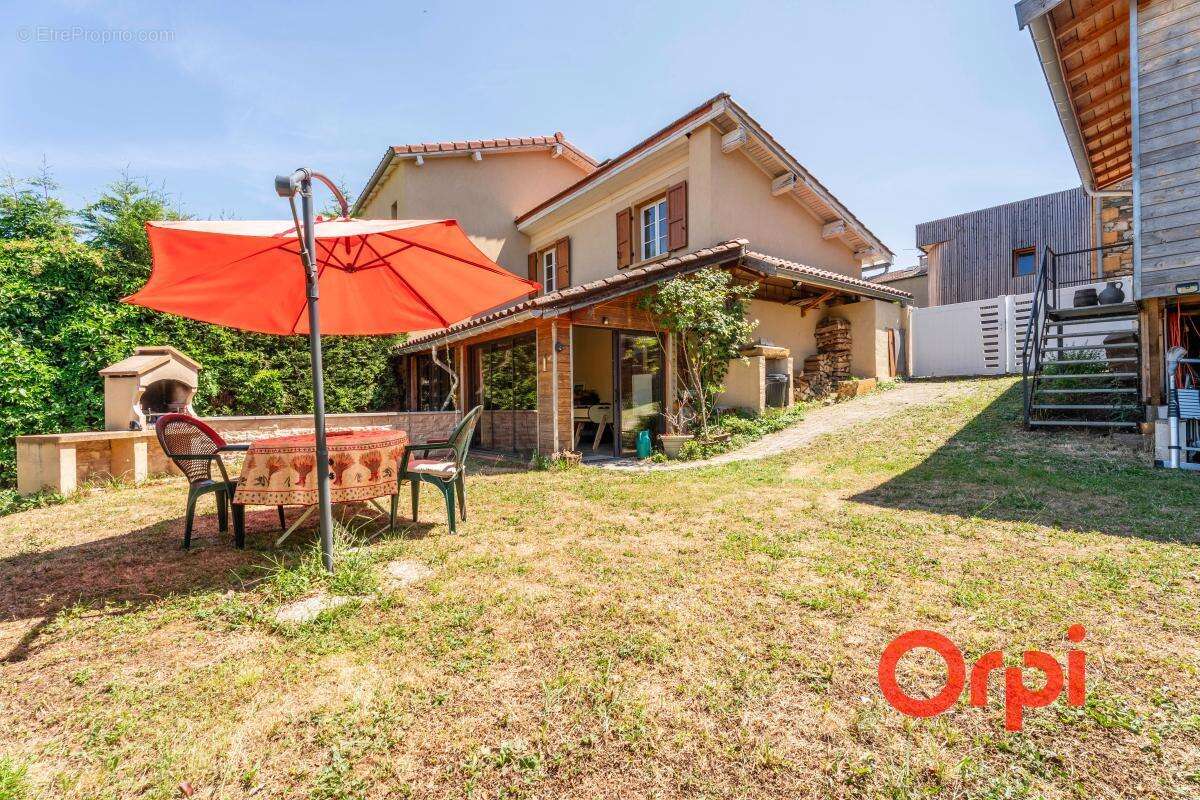 Maison familiale de caractère de 158 m² avec jardin, véranda, garage et cave - photo 15