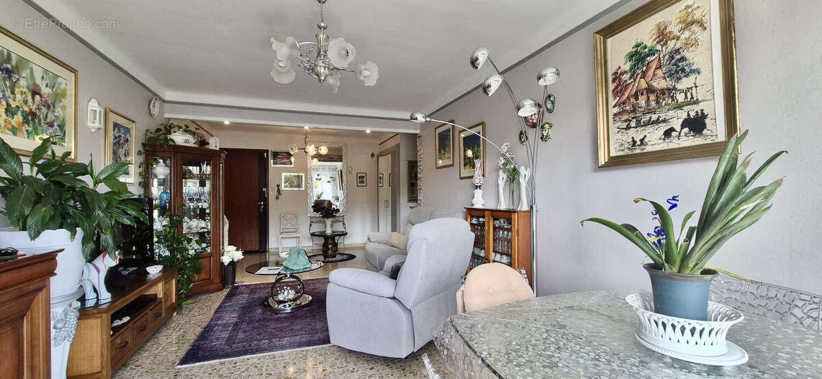 Appartement 82 m² à Saint-Laurent-Du-Var  - photo 6