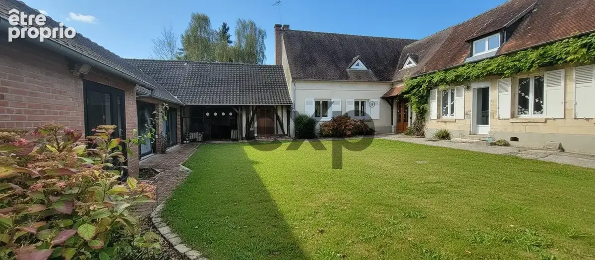 Maison à MAIGNELAY-MONTIGNY