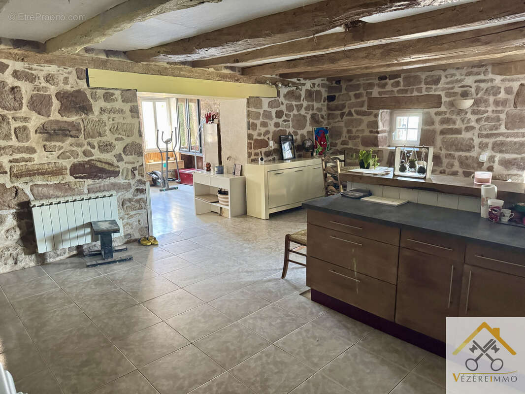 Maison en pierres 4 pièces 122 m2 - photo 5