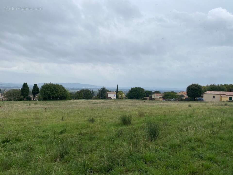 Terrain 632 m² à Bourg-Saint-Andeol  - photo 3