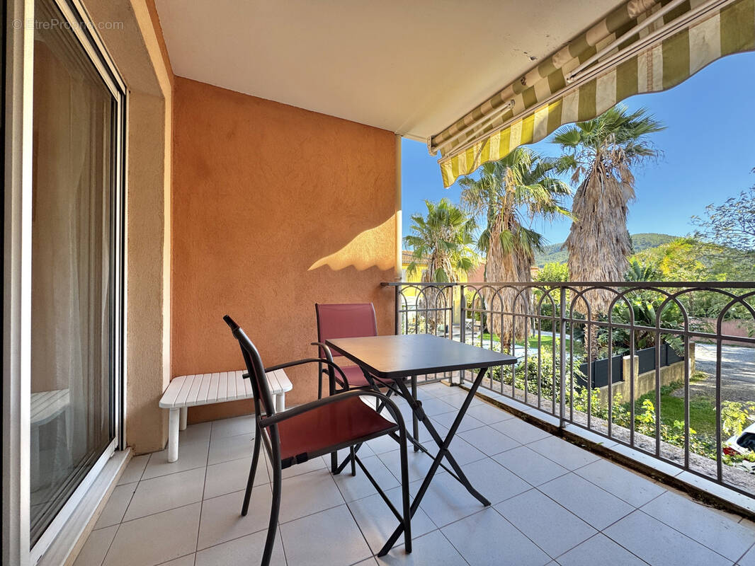 Appartement à CARQUEIRANNE