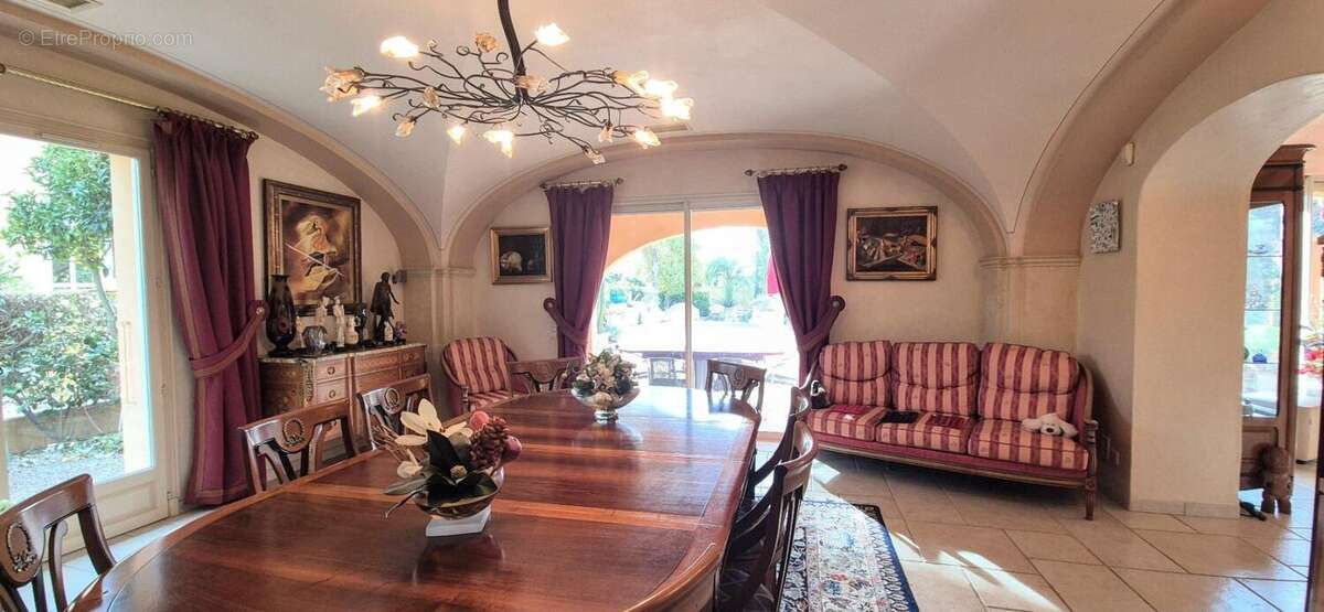 Maison à SAINT-CYPRIEN