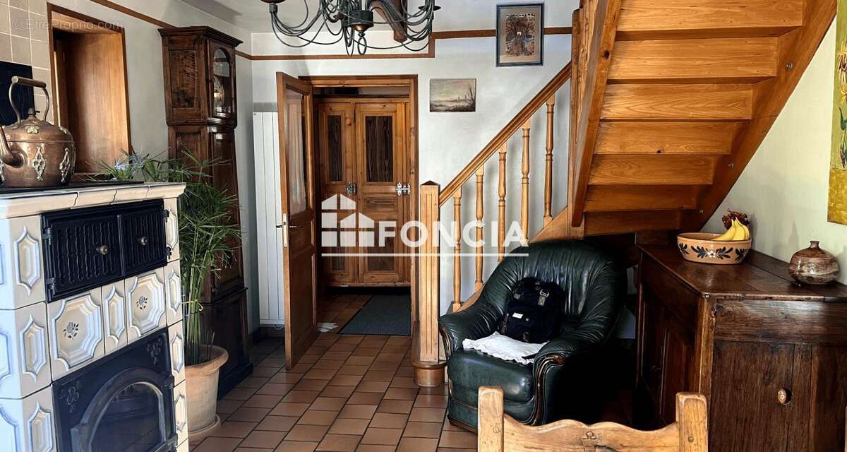 Maison à LES ALLUES