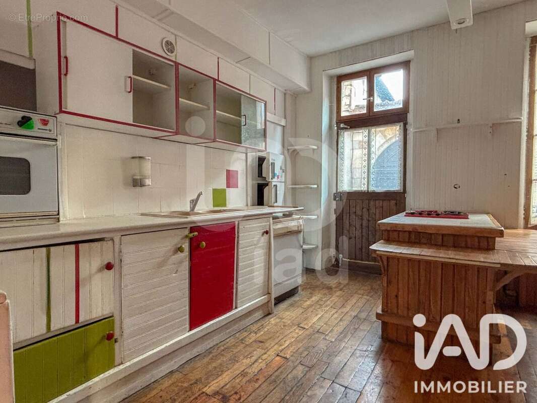 Maison 228 m² à Montlucon  - photo 5