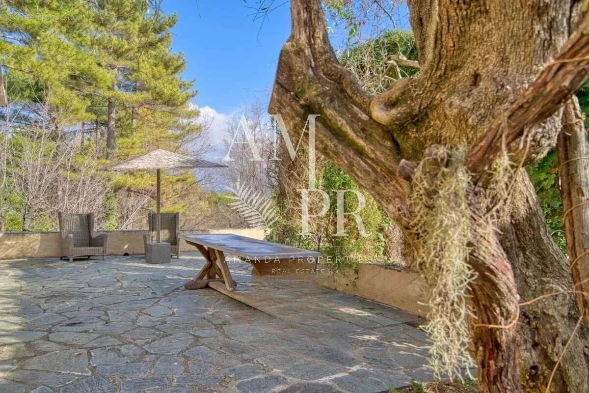 Maison à MOUANS-SARTOUX