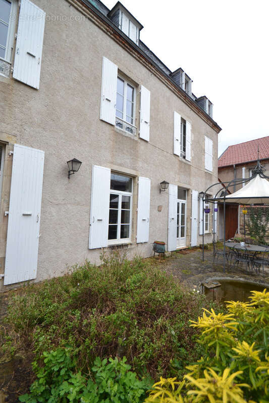 GANNAT Centre, belle maison de caractère de 193 m2 habitables - photo 10