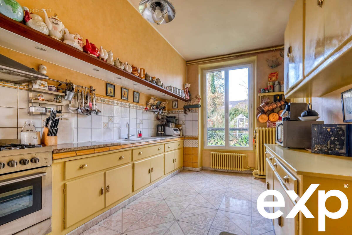 Maison à SAINT-LEU-D'ESSERENT