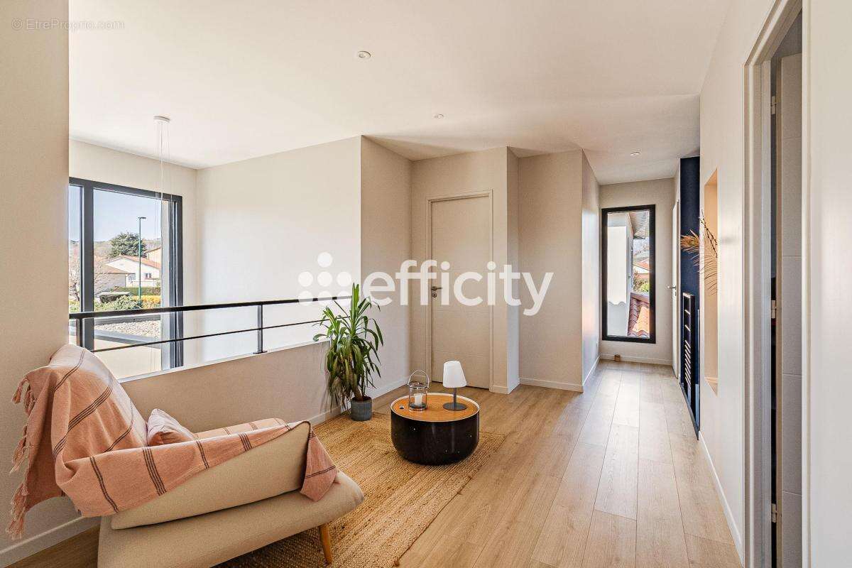 Maison à CHAZAY-D'AZERGUES