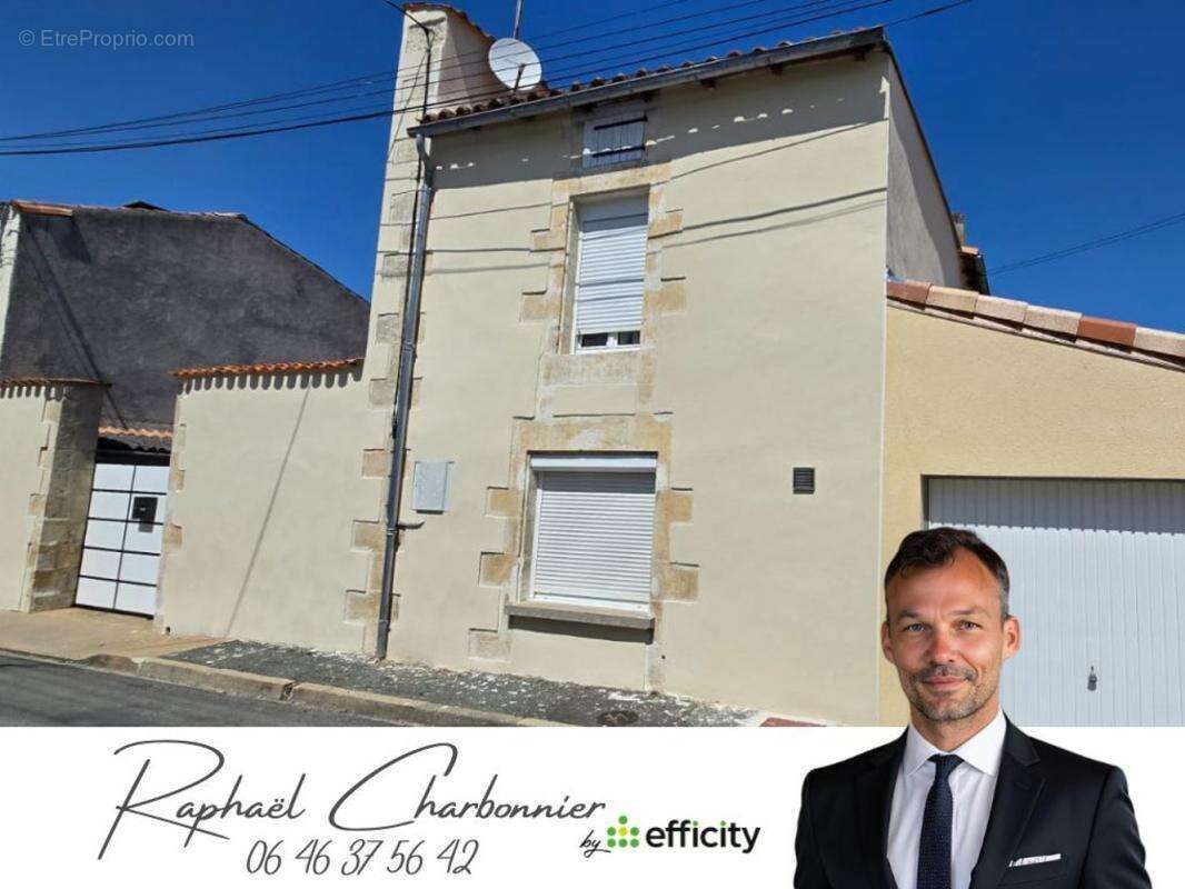 Maison à MAUZE-SUR-LE-MIGNON