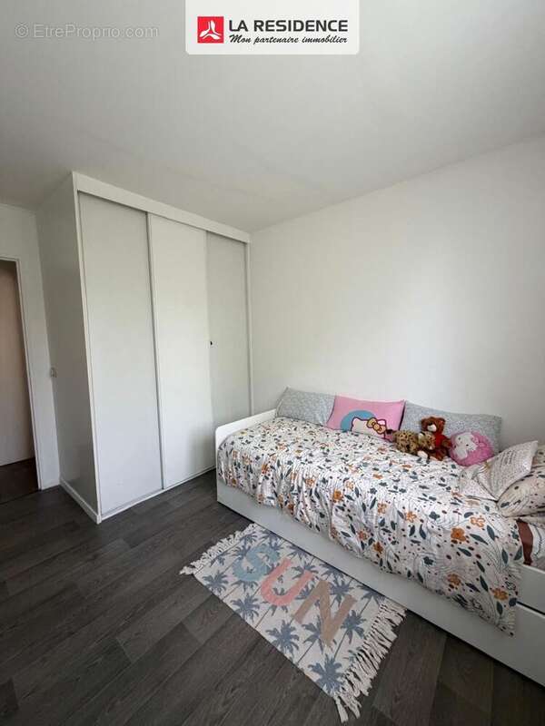 Appartement 74 m² à Elancourt  - photo 9