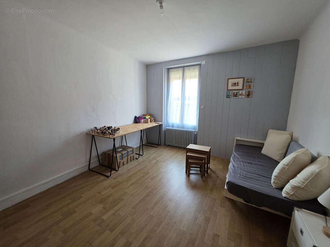 Maison à SAINT-PIERRE-DE-MAILLE