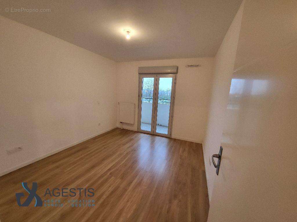   - Appartement à LA ROCHETTE