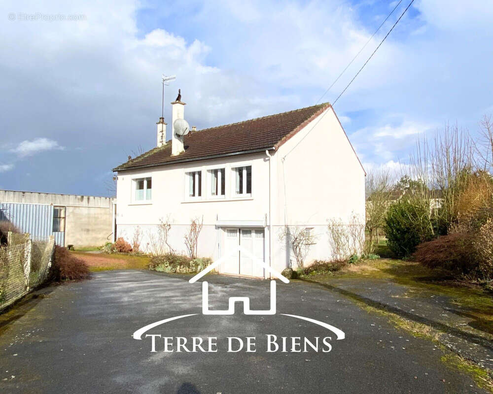 Maison à VIC-SUR-AISNE