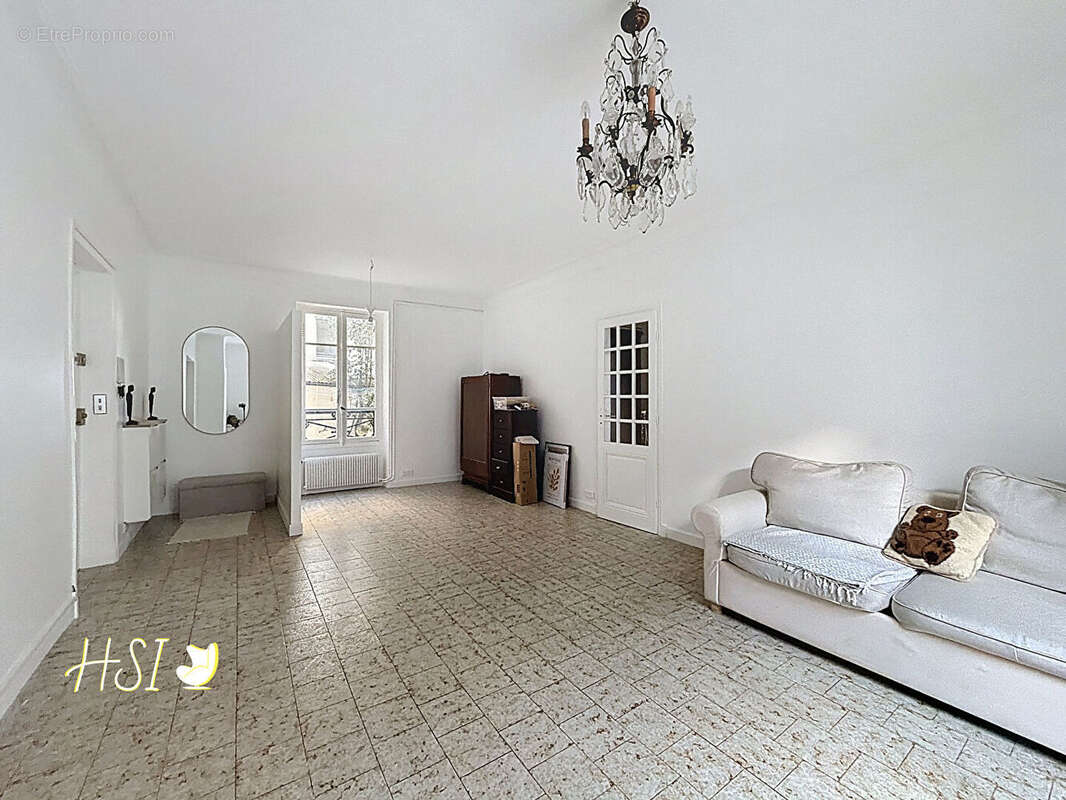 Appartement à LA GARENNE-COLOMBES