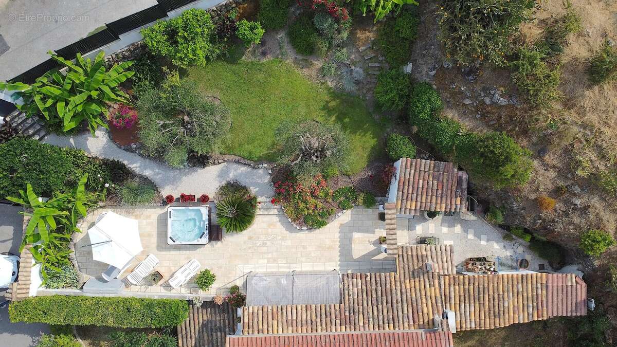 Appartement à VILLENEUVE-LOUBET