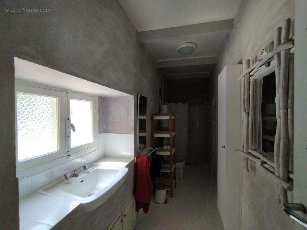 Maison à CASTELNAU-MONTRATIER