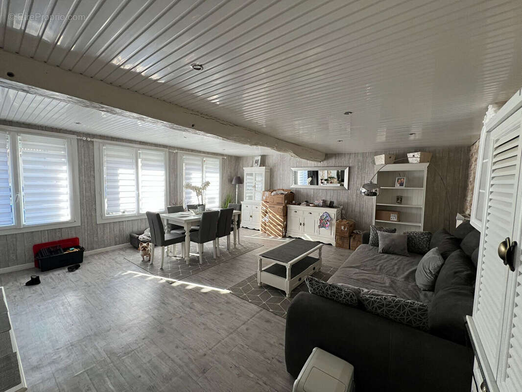 Maison à SAINT-MAURICE-LA-CLOUERE