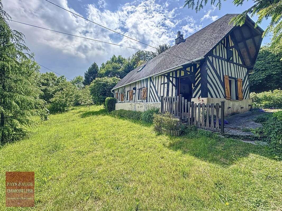 Maison à SAINT-PIERRE-SUR-DIVES