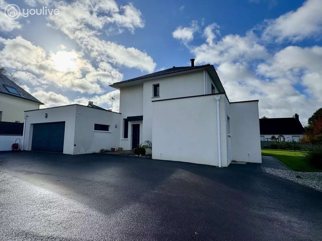 Maison à NOYAL-PONTIVY