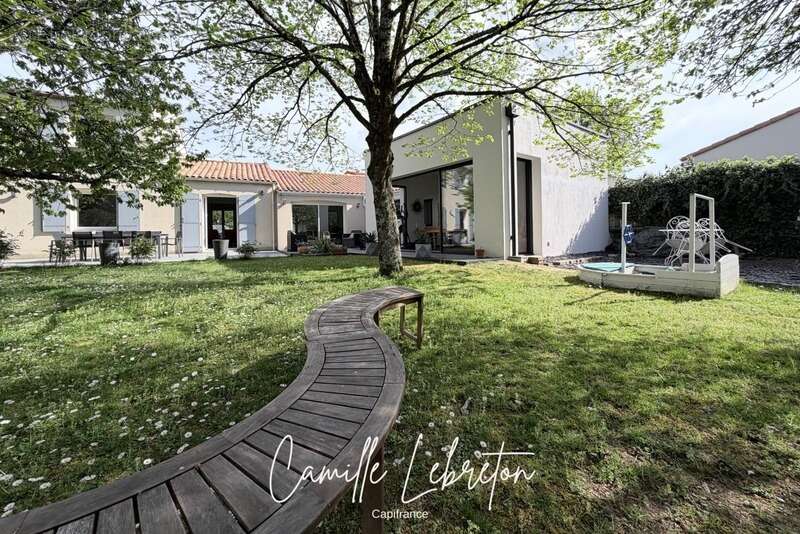 Maison à LA CHAPELLE-BASSE-MER