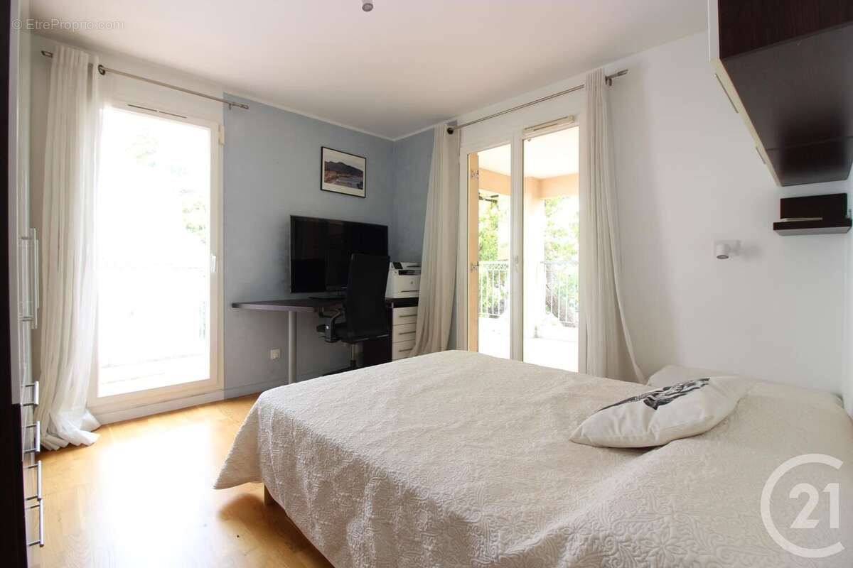 Appartement à ROQUEBRUNE-CAP-MARTIN