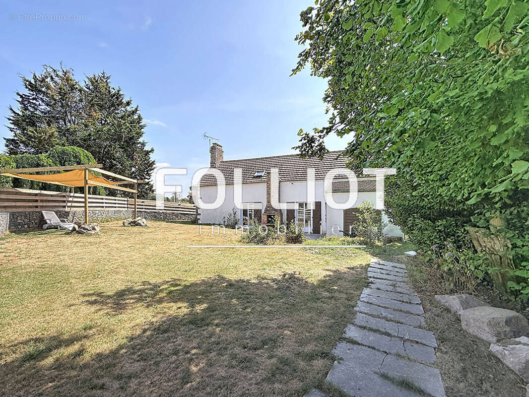 Maison à JULLOUVILLE