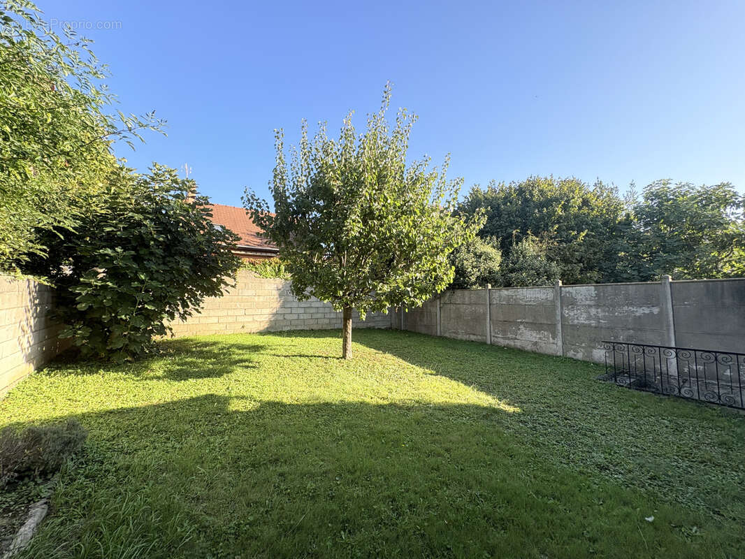 Maison à CHENNEVIERES-SUR-MARNE