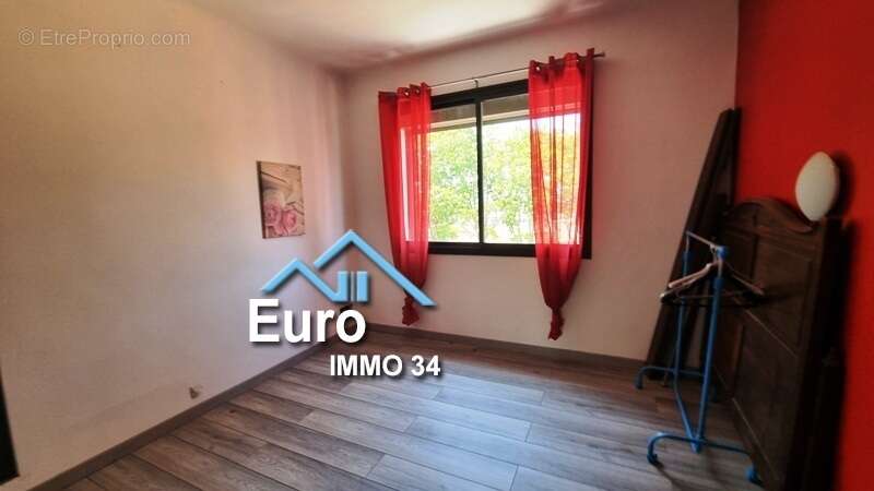 Maison de style vigneronne de 160 m² avec grand garage - photo 12