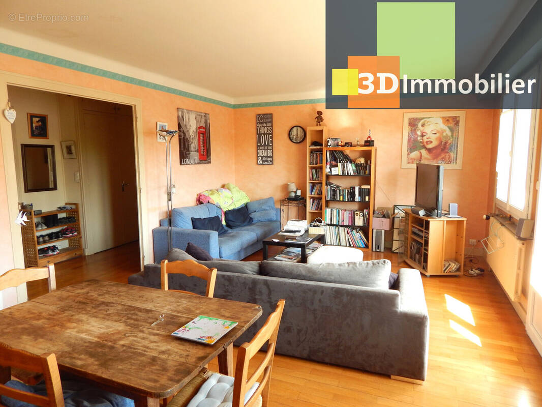 SALON SÉJOUR 26.20 M² - Appartement à LONS-LE-SAUNIER