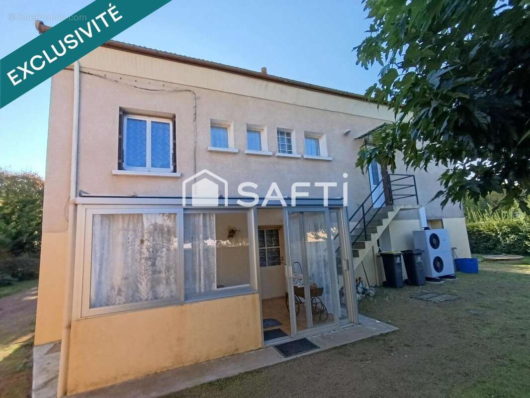 Maison 150 m² à Angliers  - photo 2