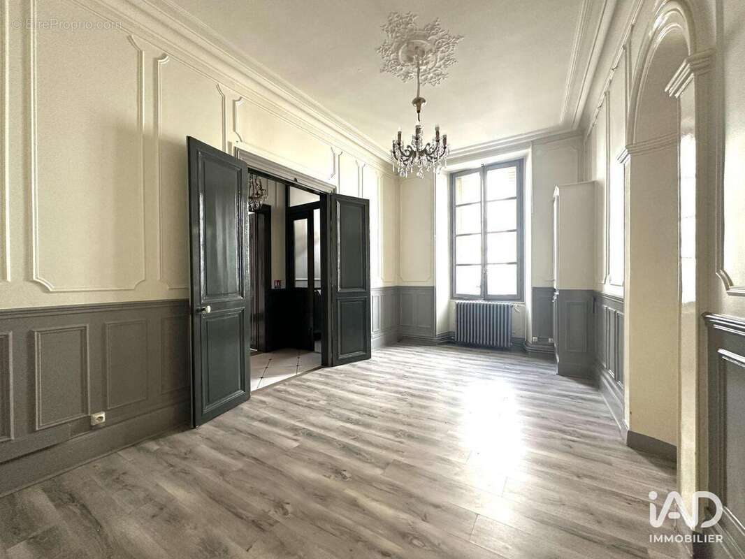 Photo 5 - Commerce à ETAMPES